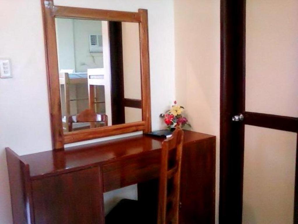 Balayong pensión Puerto Princesa Habitación foto