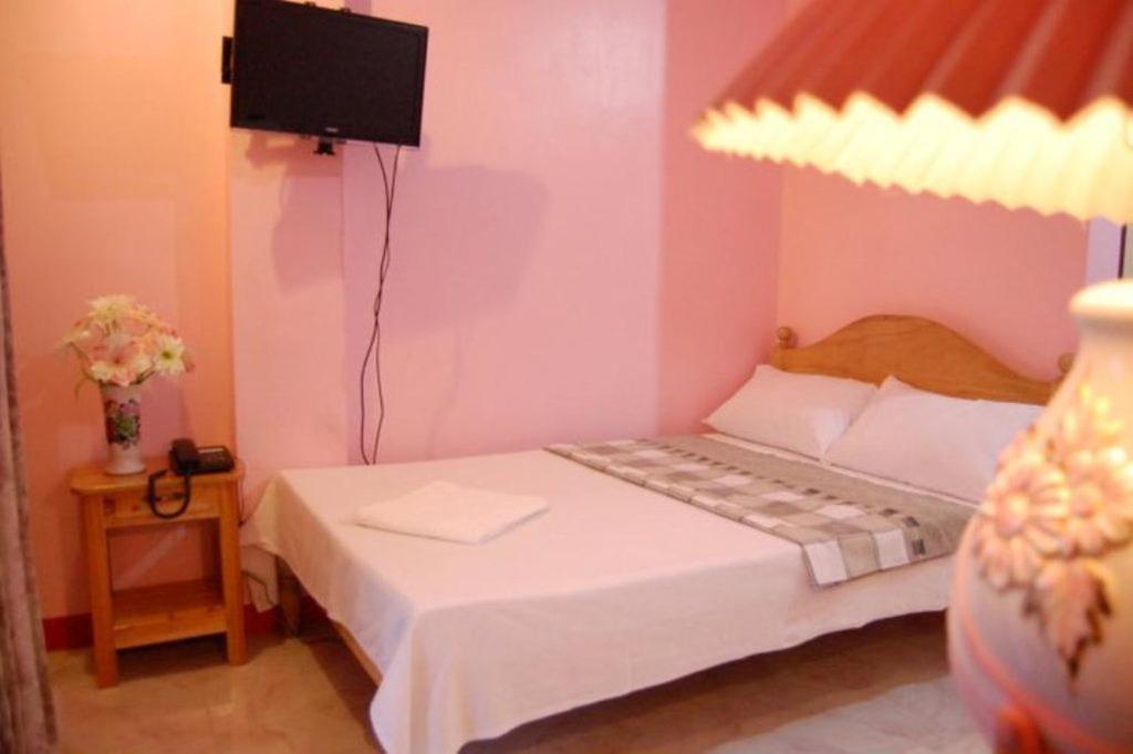 Balayong pensión Puerto Princesa Habitación foto